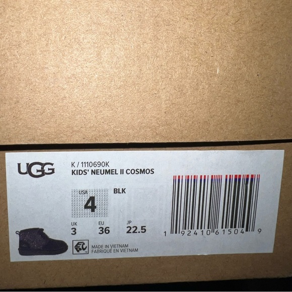 COSMO UGG BOOTS - Picture 2 of 4